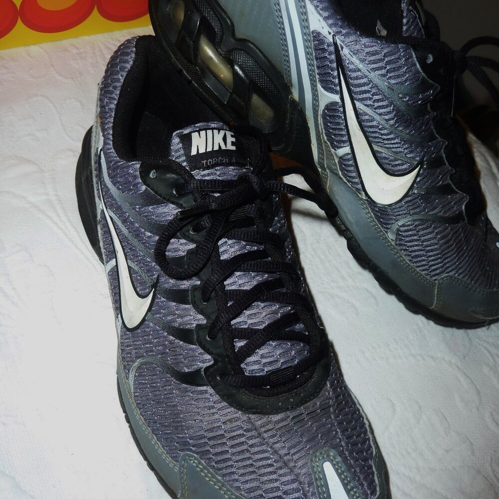 Men's NIKE Air Torch 4 Sneakers Size 11.5 - Picture 4 of 7